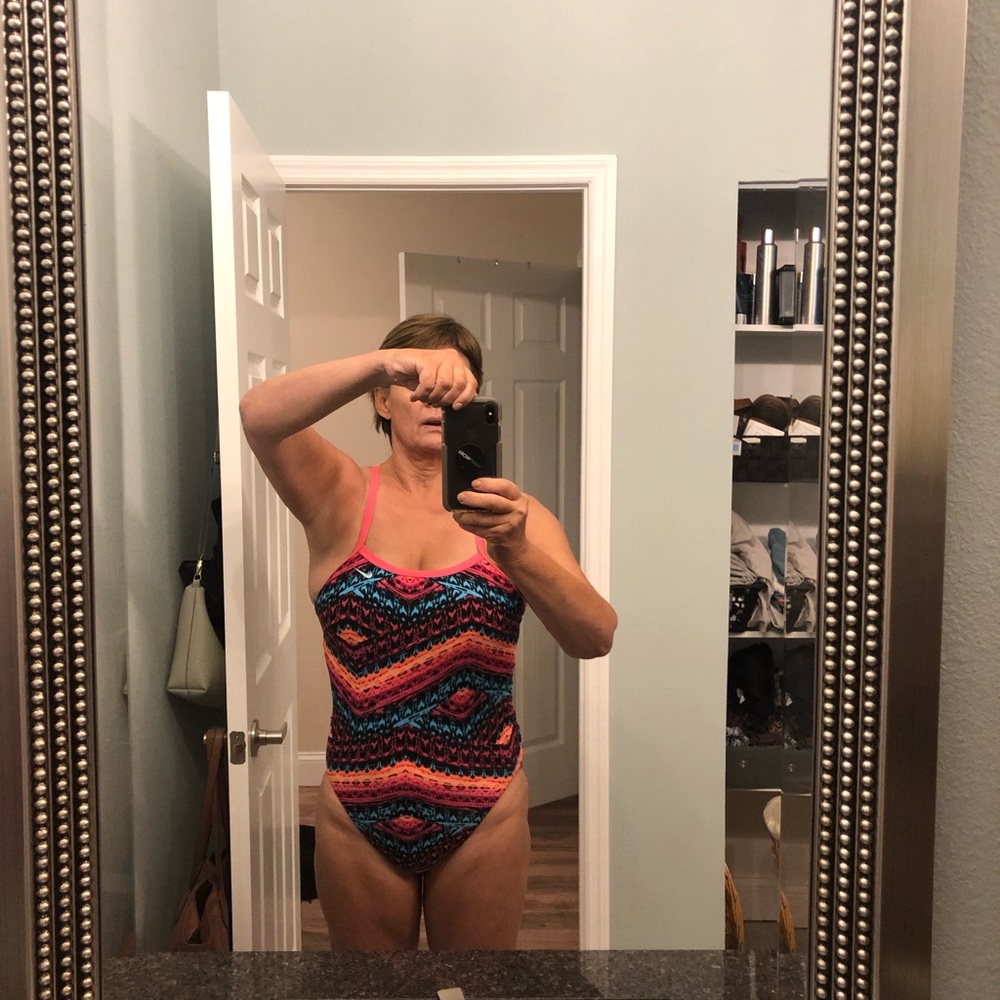 Women’s one piece bathing suit